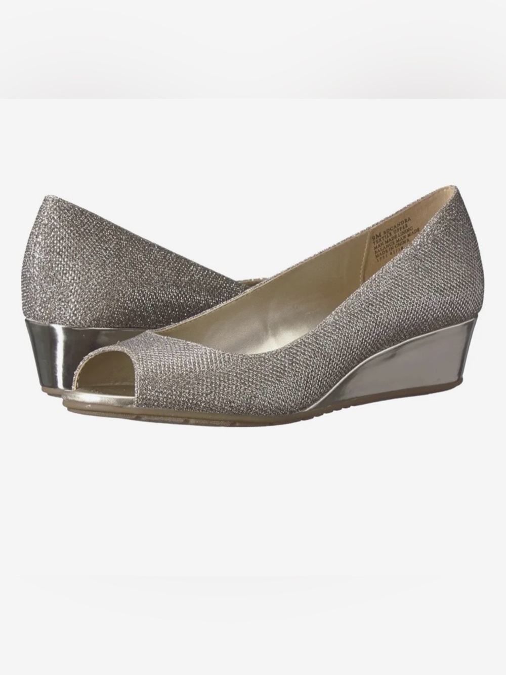 Bandolino Candra Gold Glamour Wedge Sandal - 9M - Never Worn